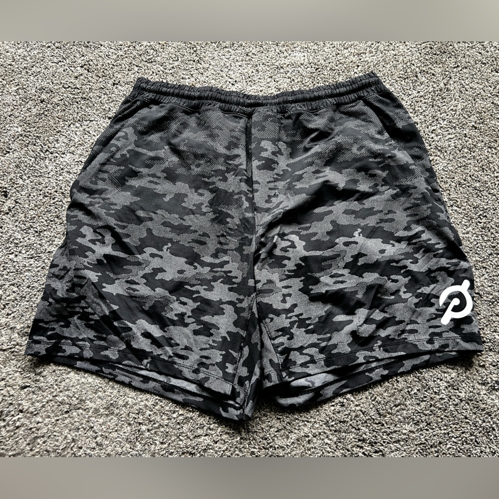 Dark Camo Lululemon Men's Pace Breaker u lined short-peleton branding